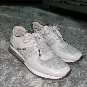 Michael Kors Sneakers 👟